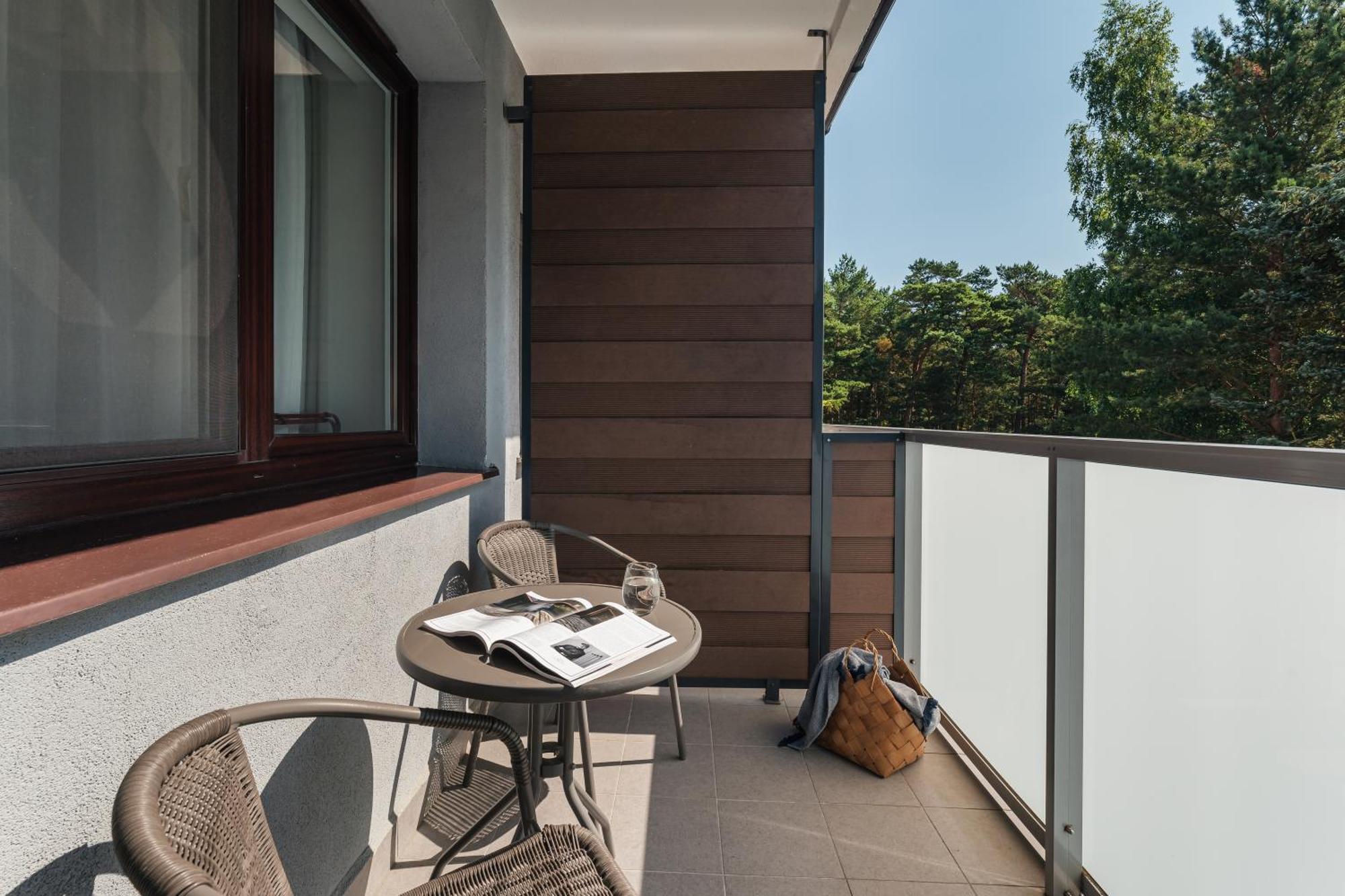 Osrodek Delfin Rewita Hotel Jurata Exterior photo